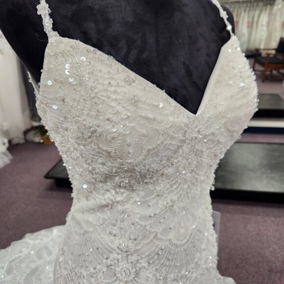 Bly Size 14 Ivory Private Label Lace Bridal Gown/Wedding Dress - Picture 4 of 10